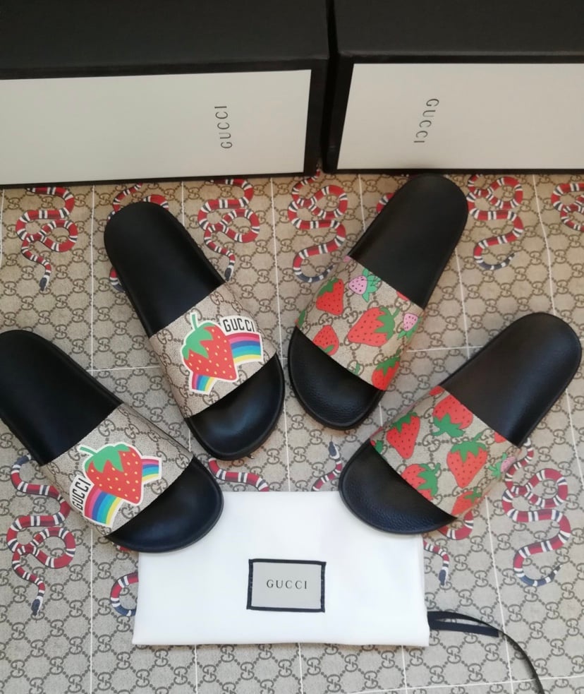 Gucci hot sale strawberry slides